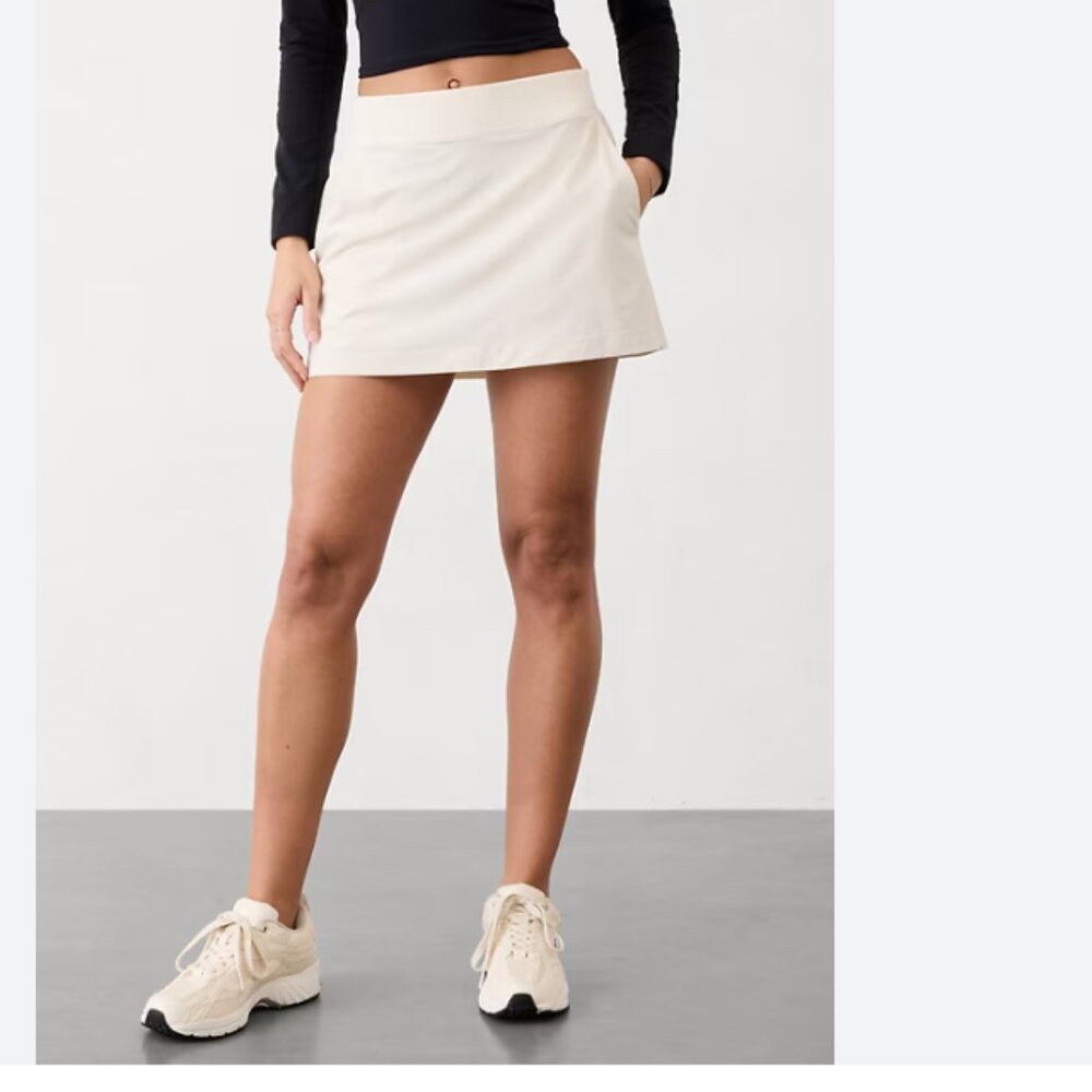 Athleta EUC Cream Skort avail until 8/7/26